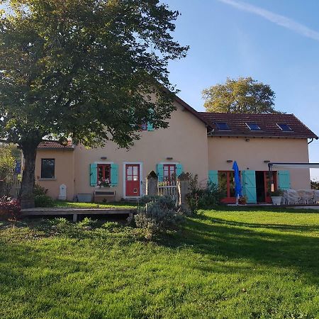 Bed and Breakfast Les Pinguelles Le Donjon Экстерьер фото